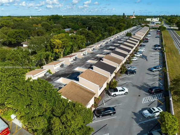8943 NE 4th Avenue Rd #8943, Miami, FL 33138