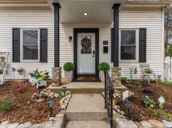 132 Waterloo St N, Cambridge, ON N3H 1M8