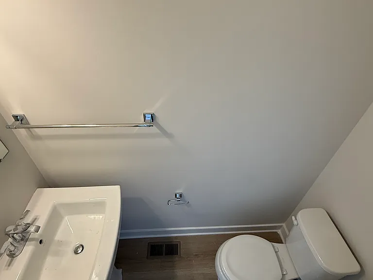 102 Chase Ln — Photo 16