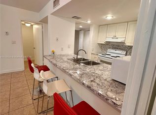 8120 Geneva Ct APT 155, Doral, FL 33166