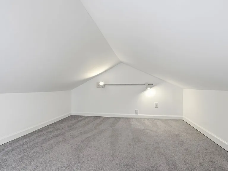 126 Jeter St — Photo 35