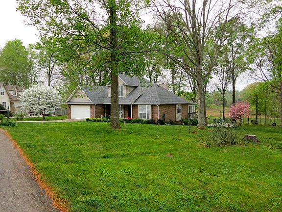3rd image of 3240 Middleford Dr