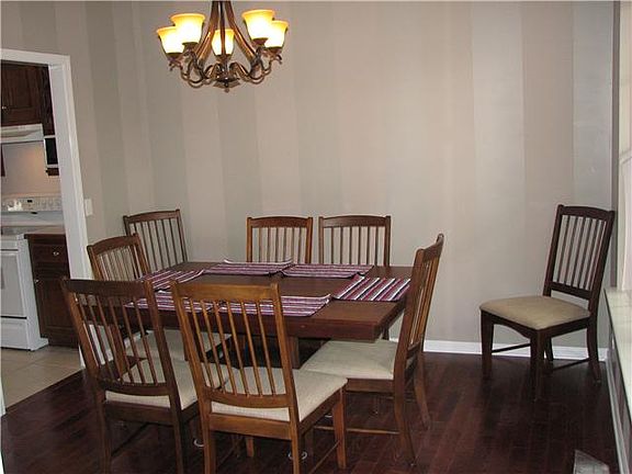 2nd image of 105 Blackhawk Ct