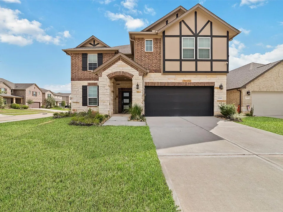 21503 Carbone Ln