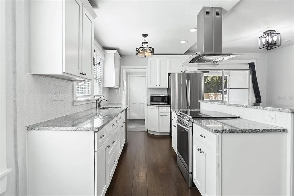2 bed, 2.0 bath, 1216 sqft, $2,700 — Photo 3