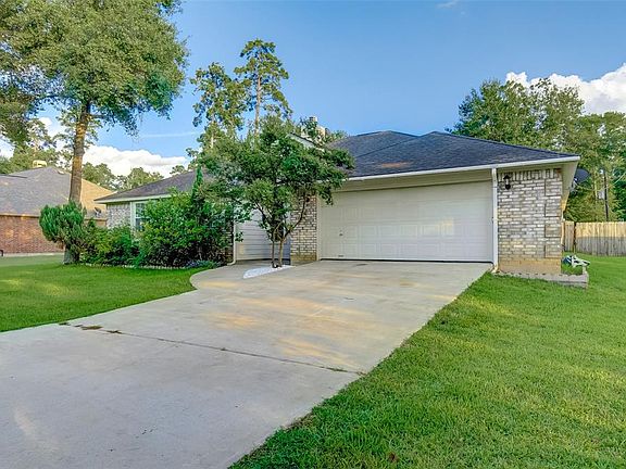 Spacious double driveway long enough for RV