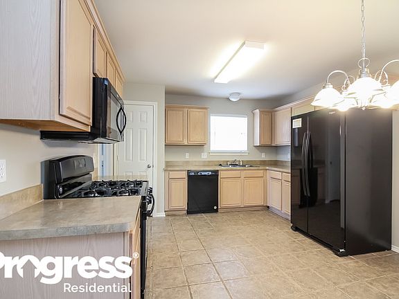 4th image of 229 Waterford Oaks Dr