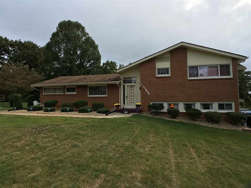 2nd image of 2332 Belvue Rd