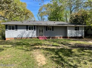 1648 Woodburn St, Jackson, MS 39212