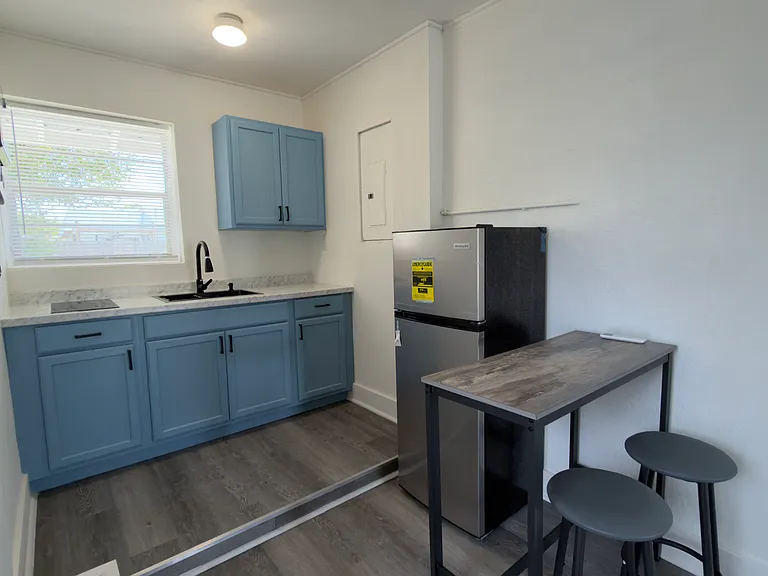 3848 Maxine St — Photo 2