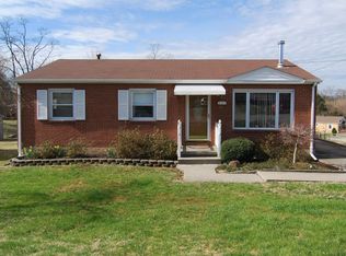 529 E Augusta Ave, Vinton, VA 24179