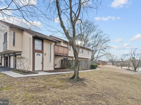 1931 Bellarbor Cir, Crofton, MD 21114