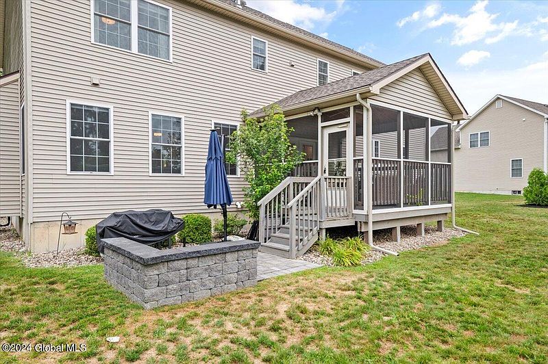 5th image of 6 Heritage Pointe Drive