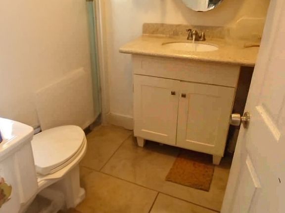 4th image of 3721-3723 W 139th St #2