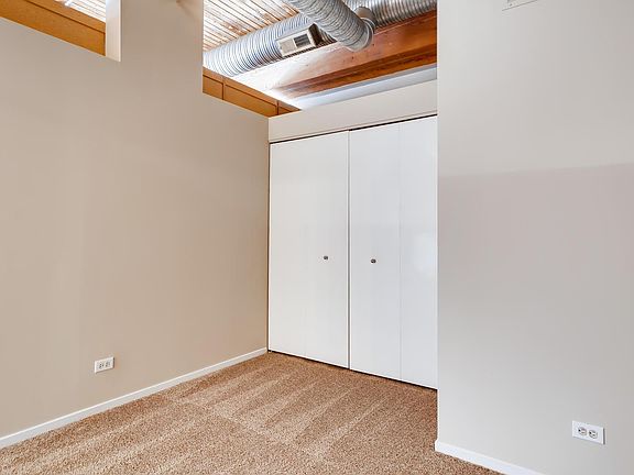 3rd image of 2911 N Western Ave APT 308