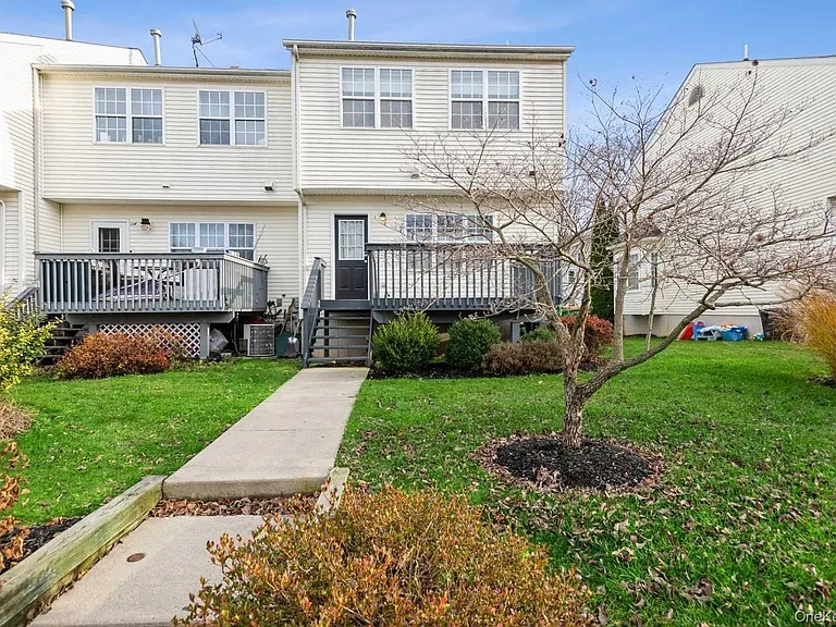 52 Schenck Ave — Photo 35