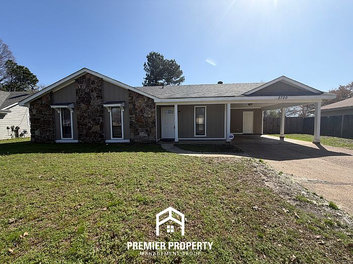 1st image of 2700 Dromedary Dr