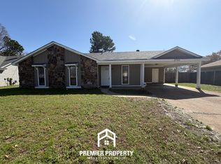 2700 Dromedary Dr, Memphis, TN 38133