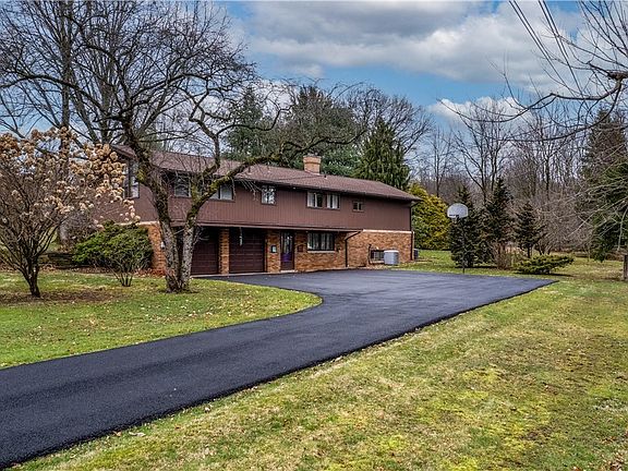 3rd image of 1108 Mansell Dr
