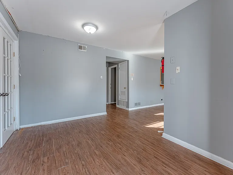 5100 John F Kennedy Blvd — Photo 6