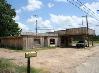 2700 W Upshur Ave, Gladewater, TX 75647