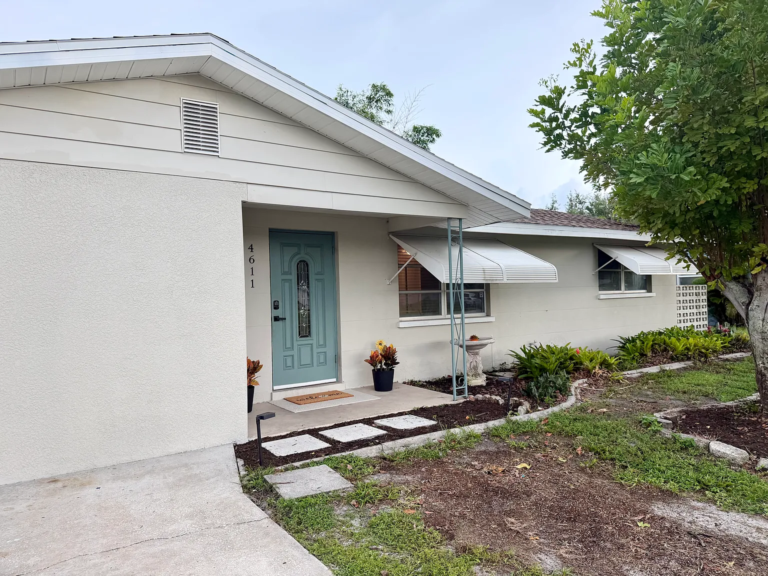 4 bed, 1690 sqft, $2,875 — Photo 2