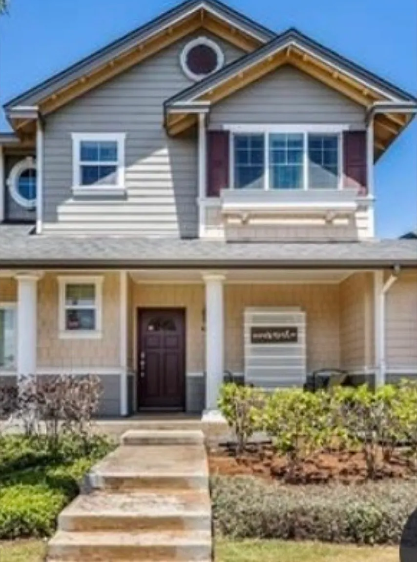 3 bed, 2.5 bath, 1130 sqft, $4,100 — Photo 1