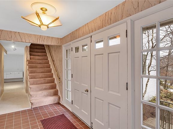 4th image of 103 Lynbrook Dr