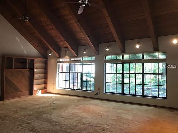 4th image of 324 Sleepy Hollow Ave