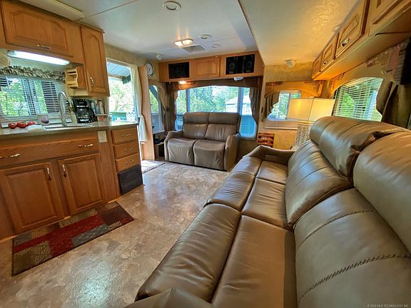 4th image of 462665 Oak Ball Dr