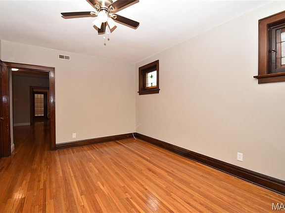5th image of 3438 Shenandoah Ave