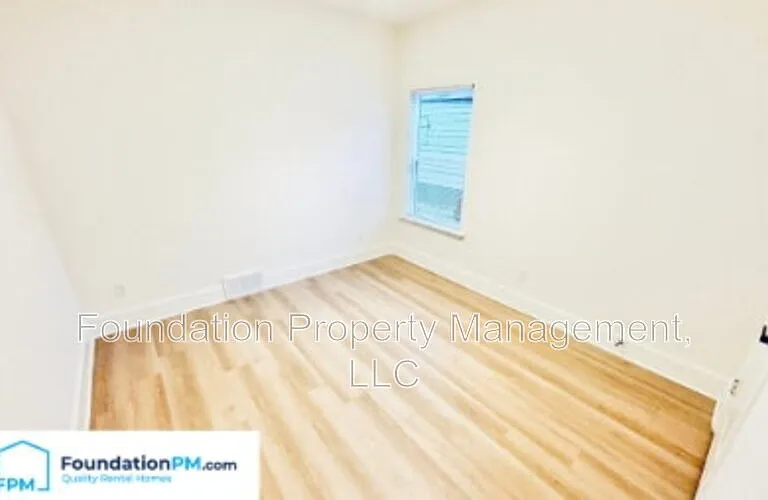 910 Dickinson St — Photo 10