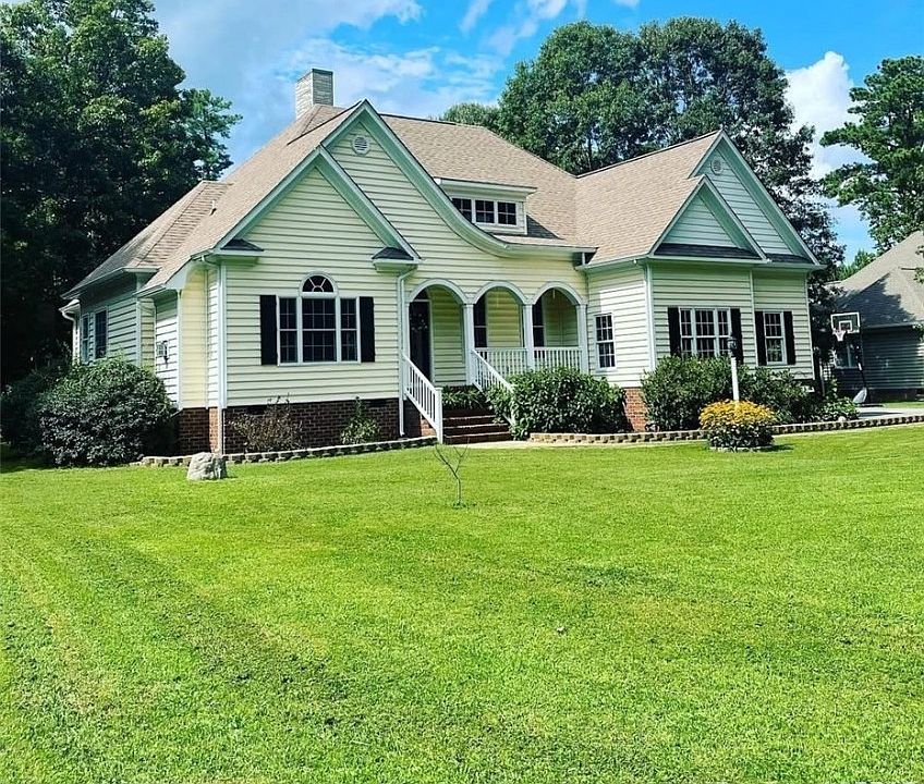 1st image of 4127 Hall Oaks Dr