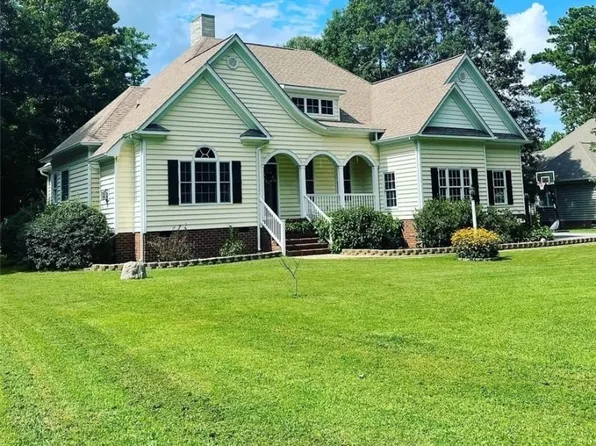 4127 Hall Oaks Dr, Gloucester, VA 23061