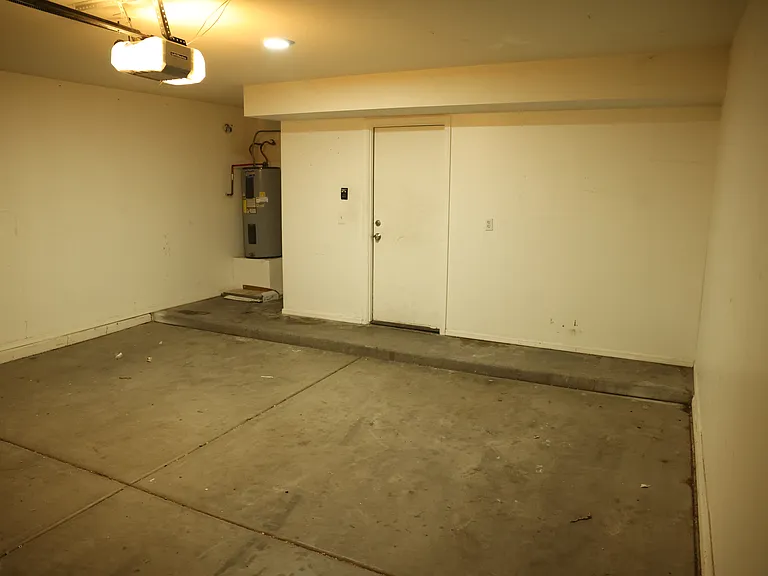 1450 E 12th Pl — Photo 34
