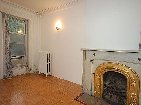 5th image of 118 E 31st St Ph S