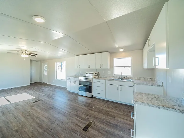 4329 Kaywood Dr — Photo 5