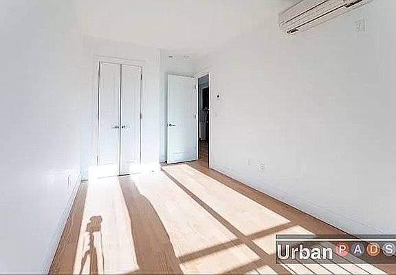 4th image of 305 Kingsland Ave #2D