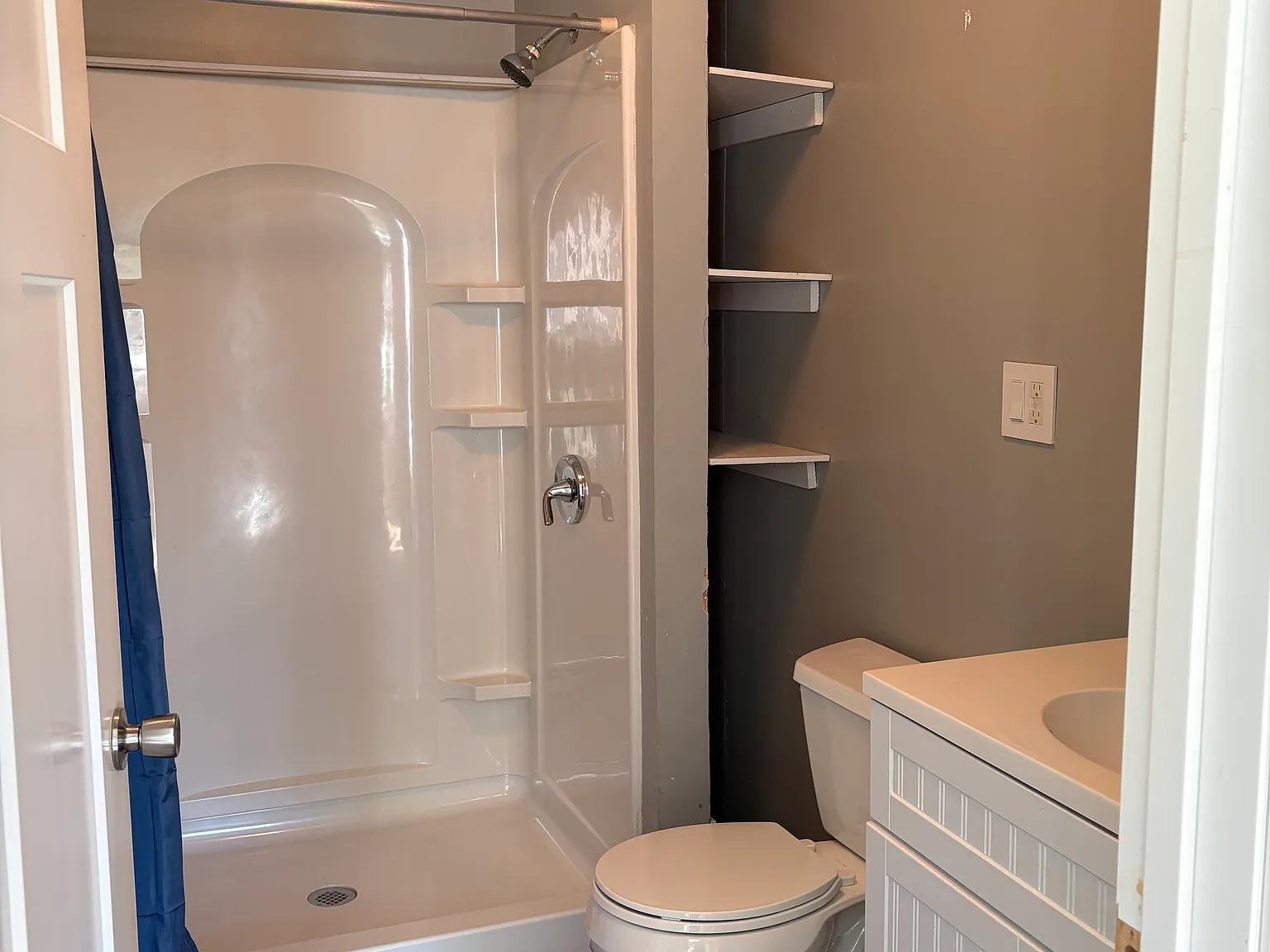 4 bed, 1560 sqft, $3,000 — Photo 2