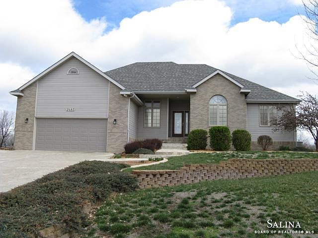 1st image of 2483 Saint Andrews Ln
