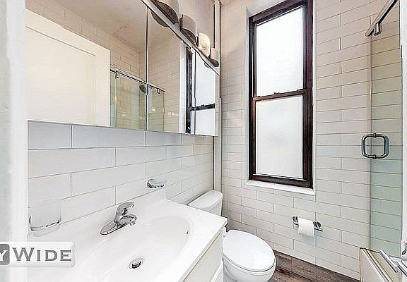 5th image of 106 E 81st St APT 5D