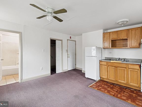 3rd image of 1520 W Ontario St #1