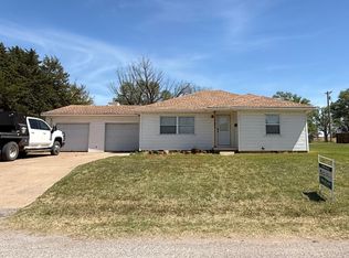 1060 Nickerson St, Waynoka, OK 73860