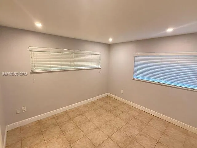 8820 SW 43rd Ter — Photo 5
