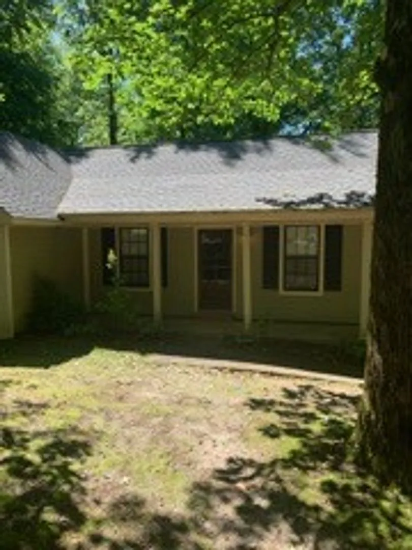 Building Photo - 215 Britton Dr
