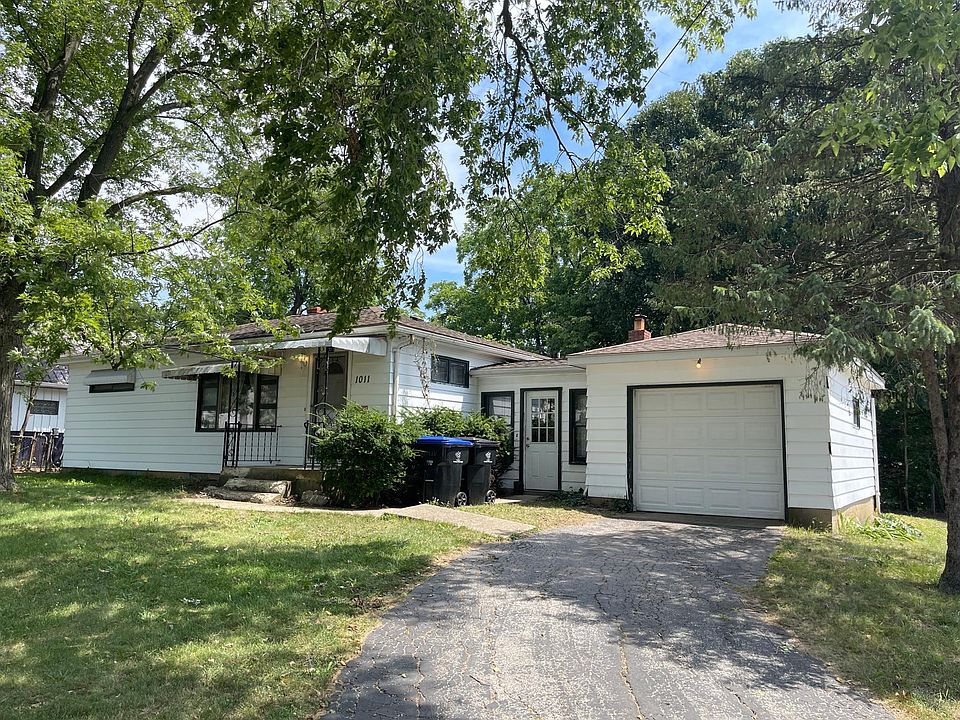 1011 Linden Bloomington, Il