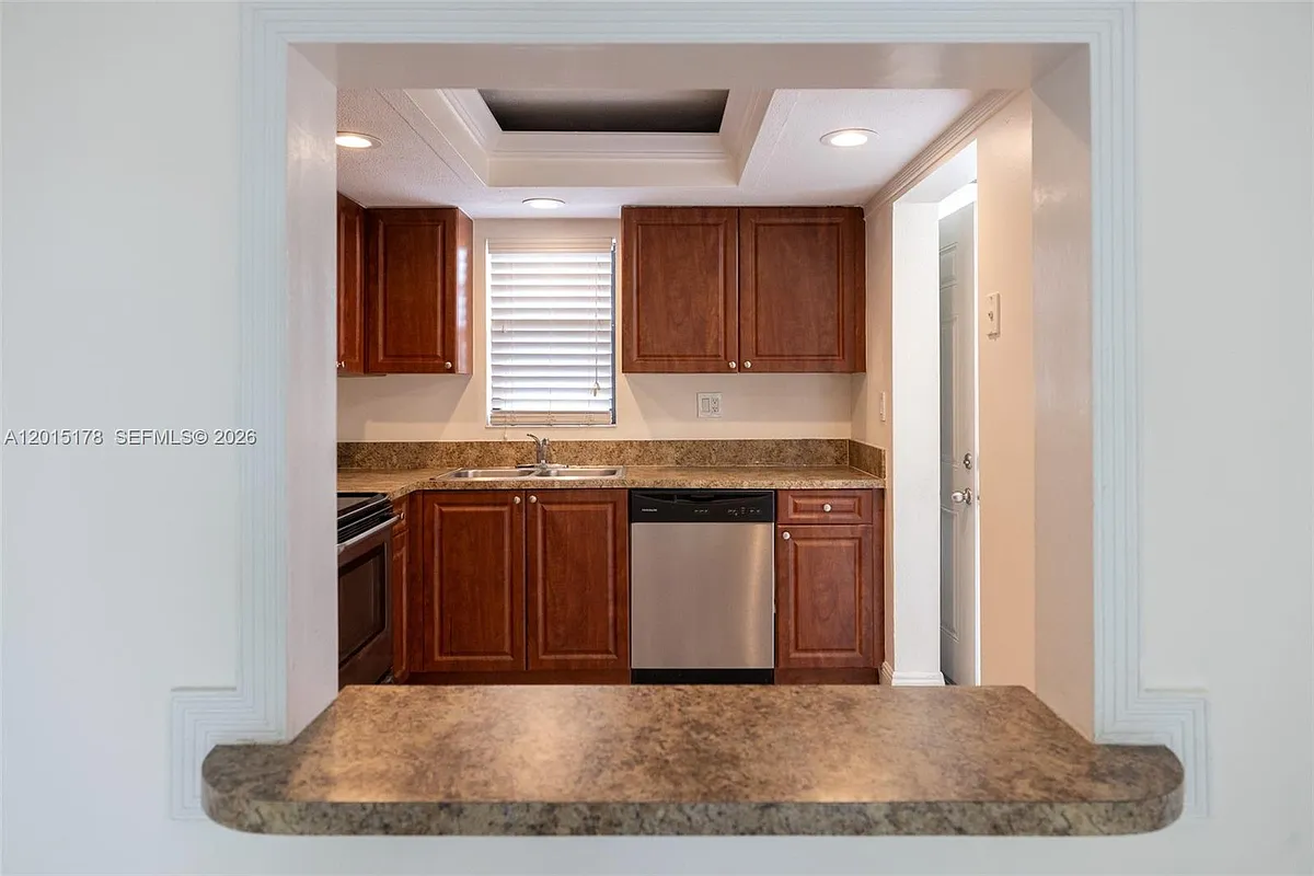 Building Photo - 9235 SW 8th St #403