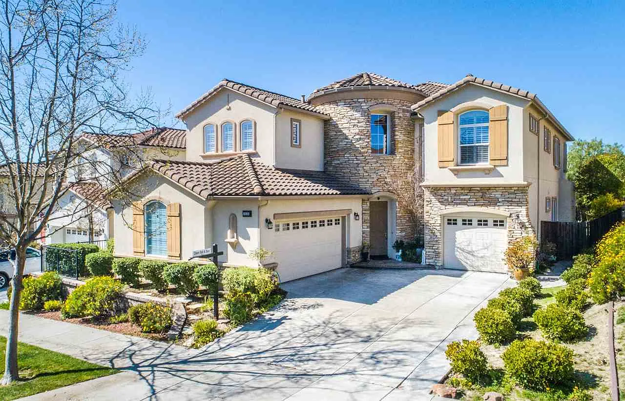 5626 Signal Hill Dr photo 1