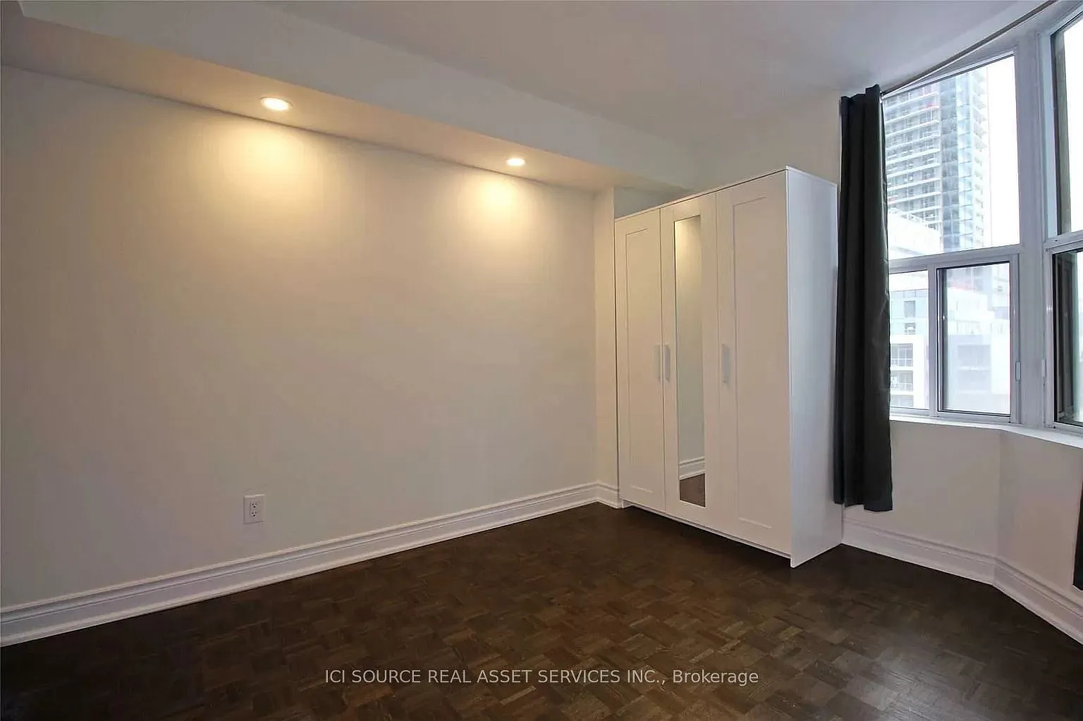 3 bed, $2,700 — Photo 4
