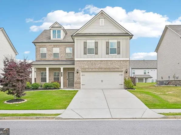 121 Mitchem Creek Dr, Loganville, GA 30052